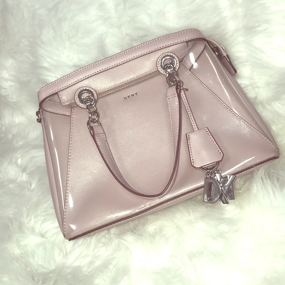 DKNY Paige Light pink Clear Zip Closure bag😍🔥
